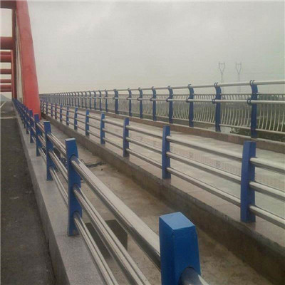 ���̰���